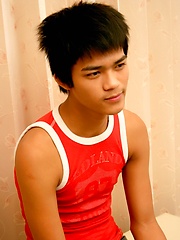 Thai Boys Piss & Cum Shower